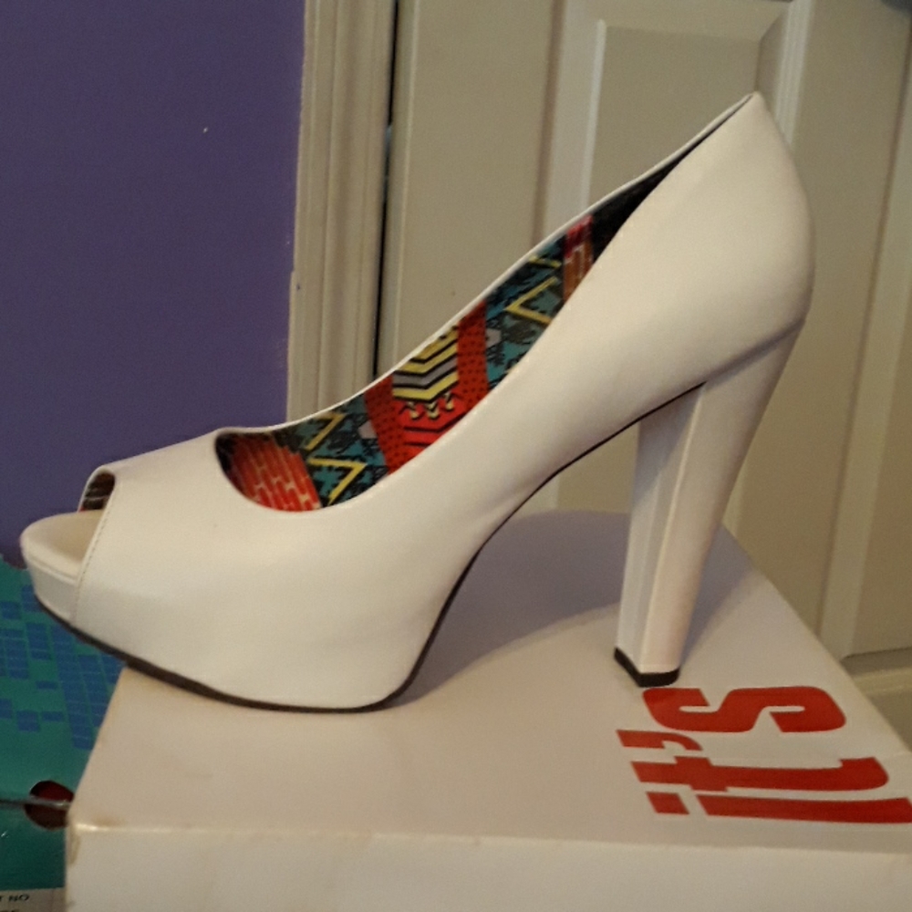 Shoe